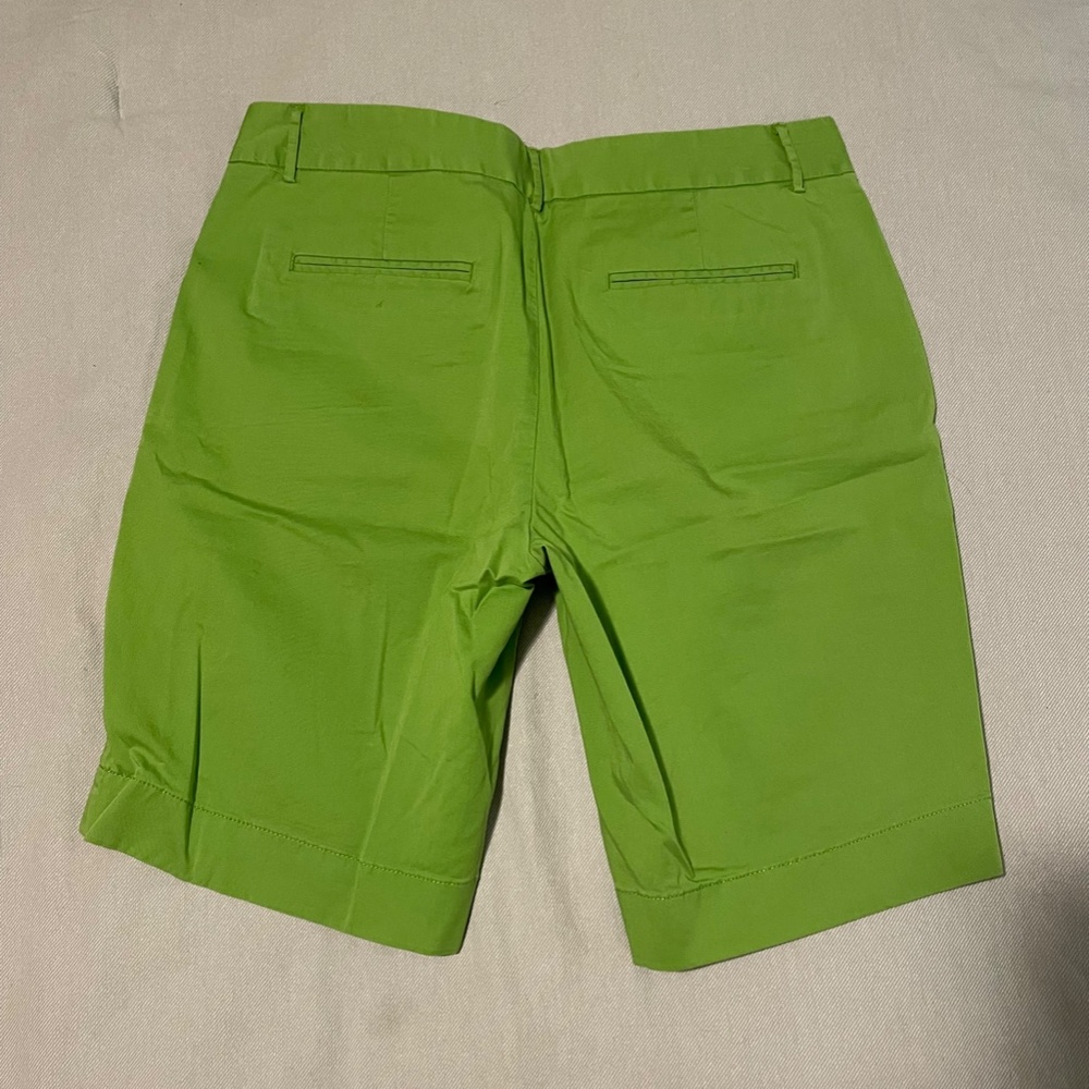J. CREW Bermuda Short Summer weight chino short Size 4 - Picture 2 of 5